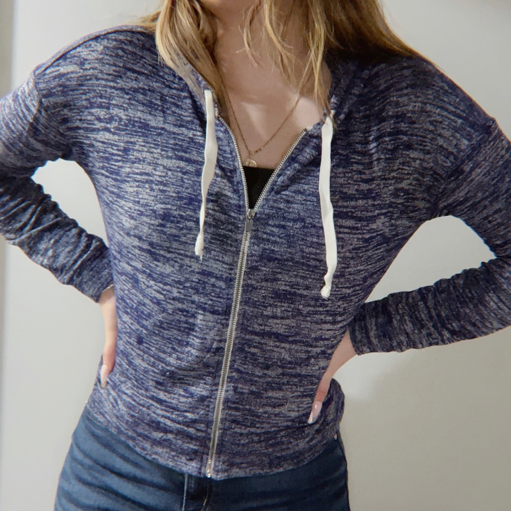 3/12 Cropped zip up hoodie